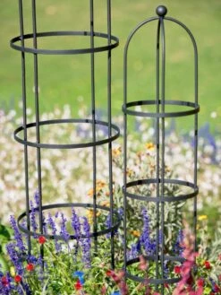 Essex Round Trellises -Gardeners 39544 4498 tif