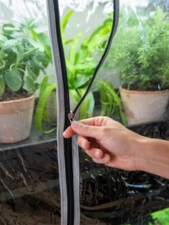 Sunlite 3-Tier Humidity Cover -Gardeners 3 4 crop 8612939 0224