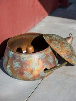 Acorn Hose Pot 10 Acorn Hose Pot -Gardeners 3 4 crop 8613361 0051