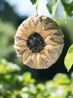 Songbird Tweets® Sunflower Wreath -Gardeners 8598119 5255 tif