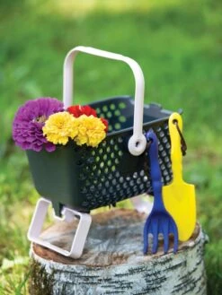 Calipso 3-in-1 Kids Gardening Self-Watering Planter Kit -Gardeners 8609217 0348 tif