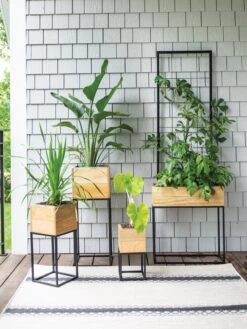 Tartu Elevated Square Planters -Gardeners 8611007 022
