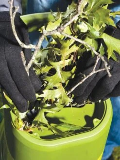 Snow Joe® 15-Amp Electric Wood Chipper/Shredder -Gardeners 8612510 08v tif