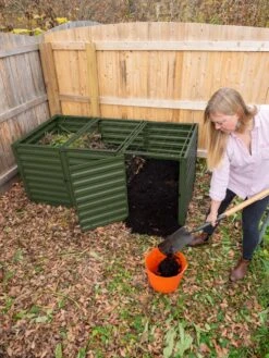 Demeter 3 Bin Composter -Gardeners 8613062 00269